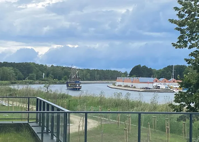 アパート Black & White