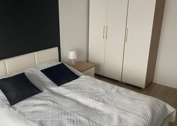 Black & White アパート